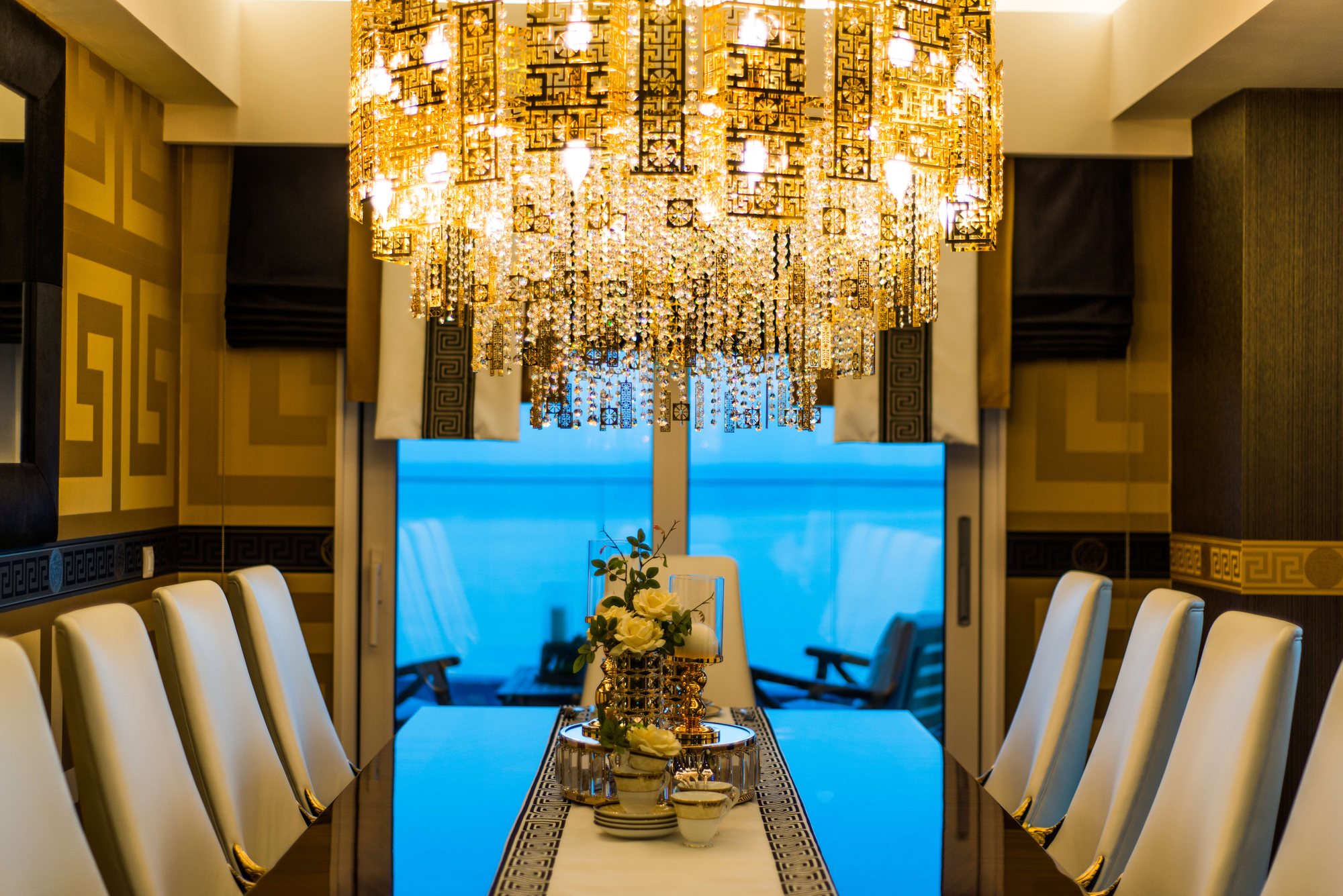 Sea Pearl Ataköy dining room facing the sea
