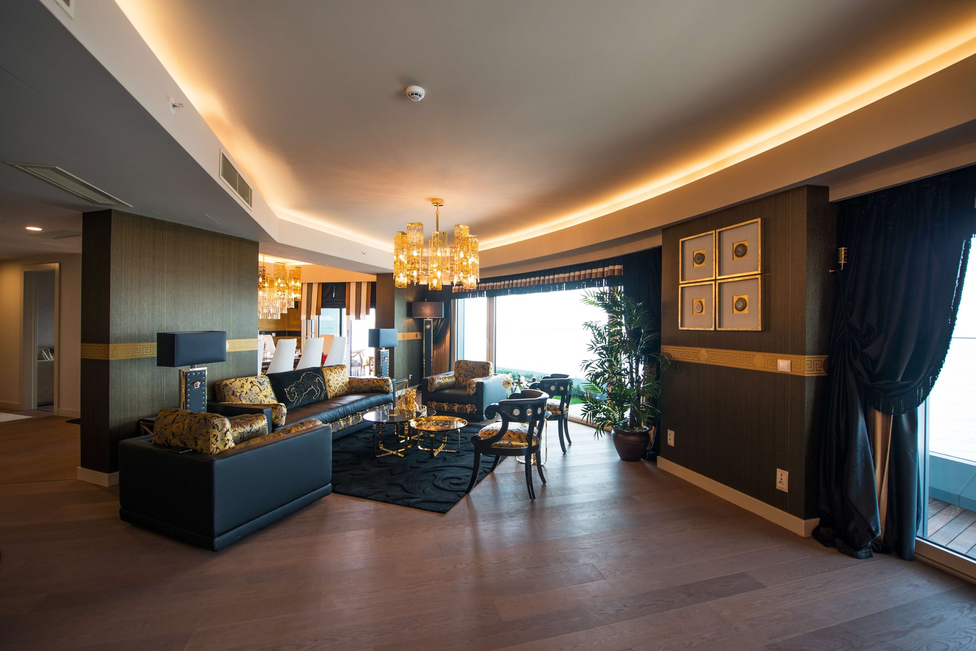 Sea Pearl Ataköy 4.5+1 living room with sea view